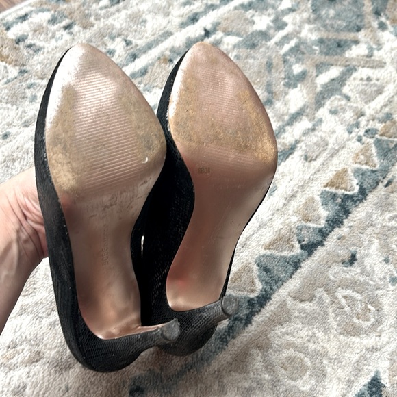 BCBGeneration black snake skin platform stiletto heels. Size 8/38 - Picture 5 of 5